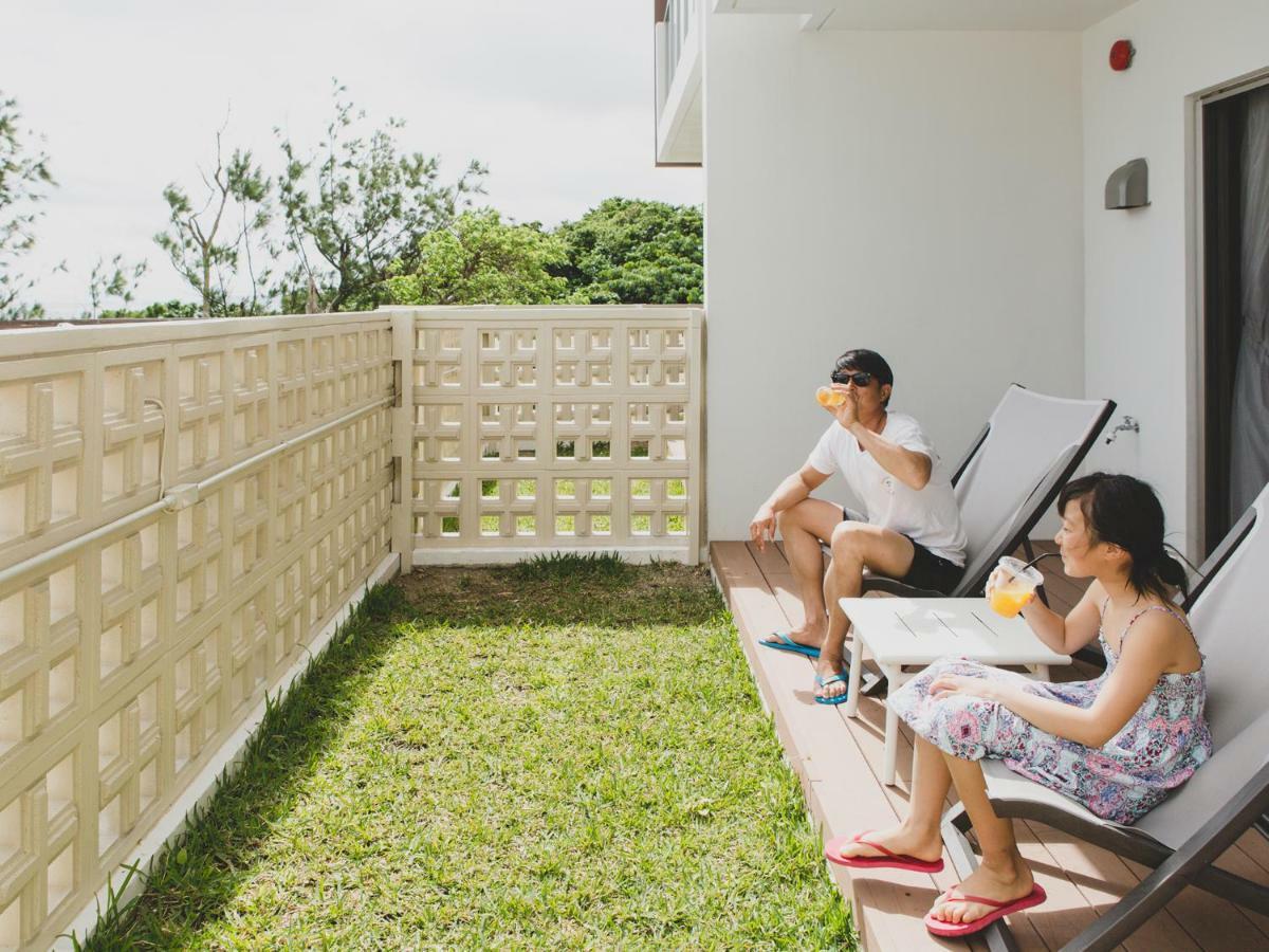 Hideout Okinawa Uruma Exterior foto